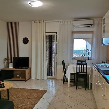 Apartments With A Swimming Pool Punat, Krk - 5378 ภายนอก รูปภาพ