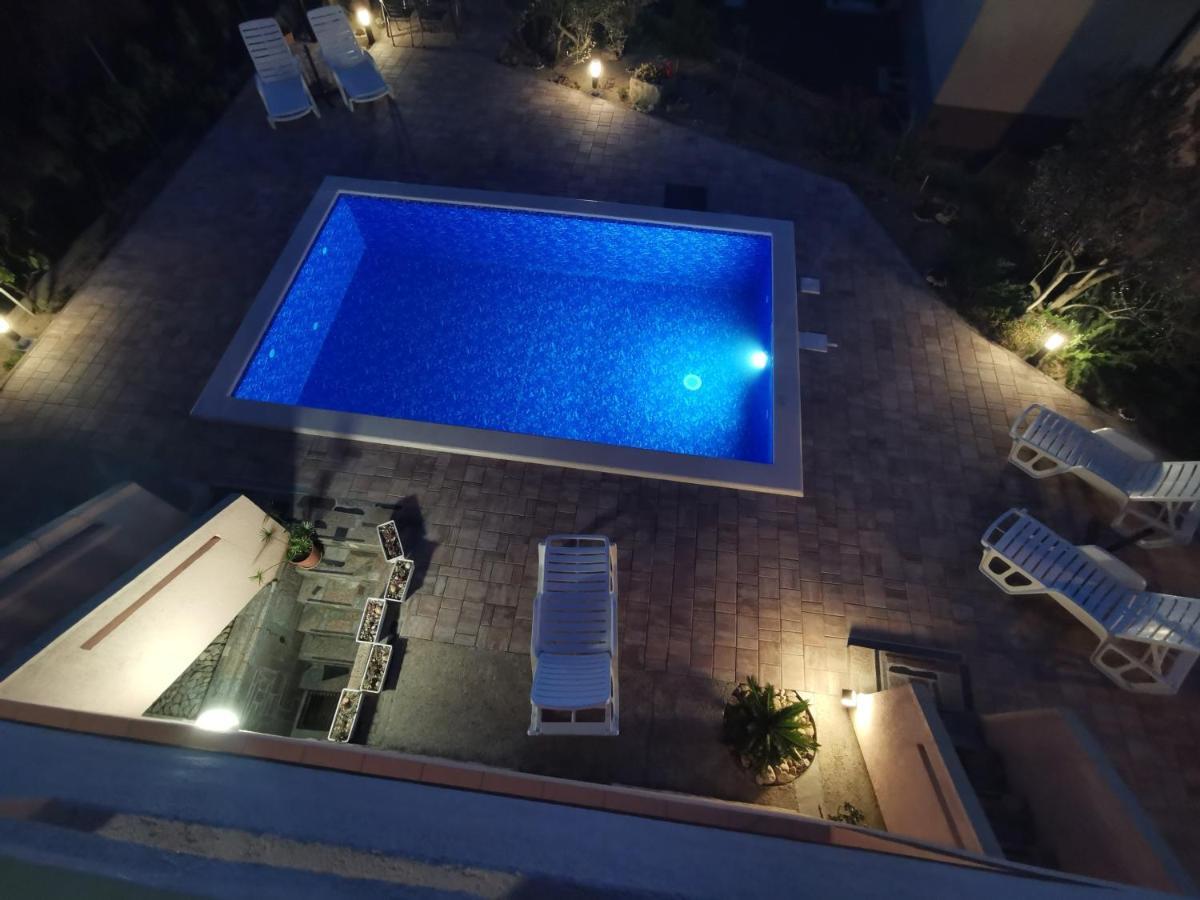 Apartments With A Swimming Pool Punat, Krk - 5378 ภายนอก รูปภาพ