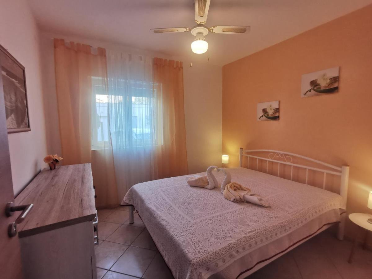 Apartments With A Swimming Pool Punat, Krk - 5378 ภายนอก รูปภาพ